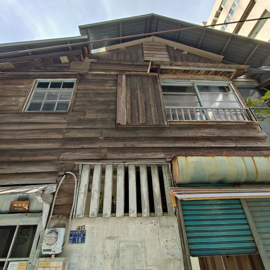 טאינאן Jerry'S Mazehut Hostel מראה חיצוני תמונה