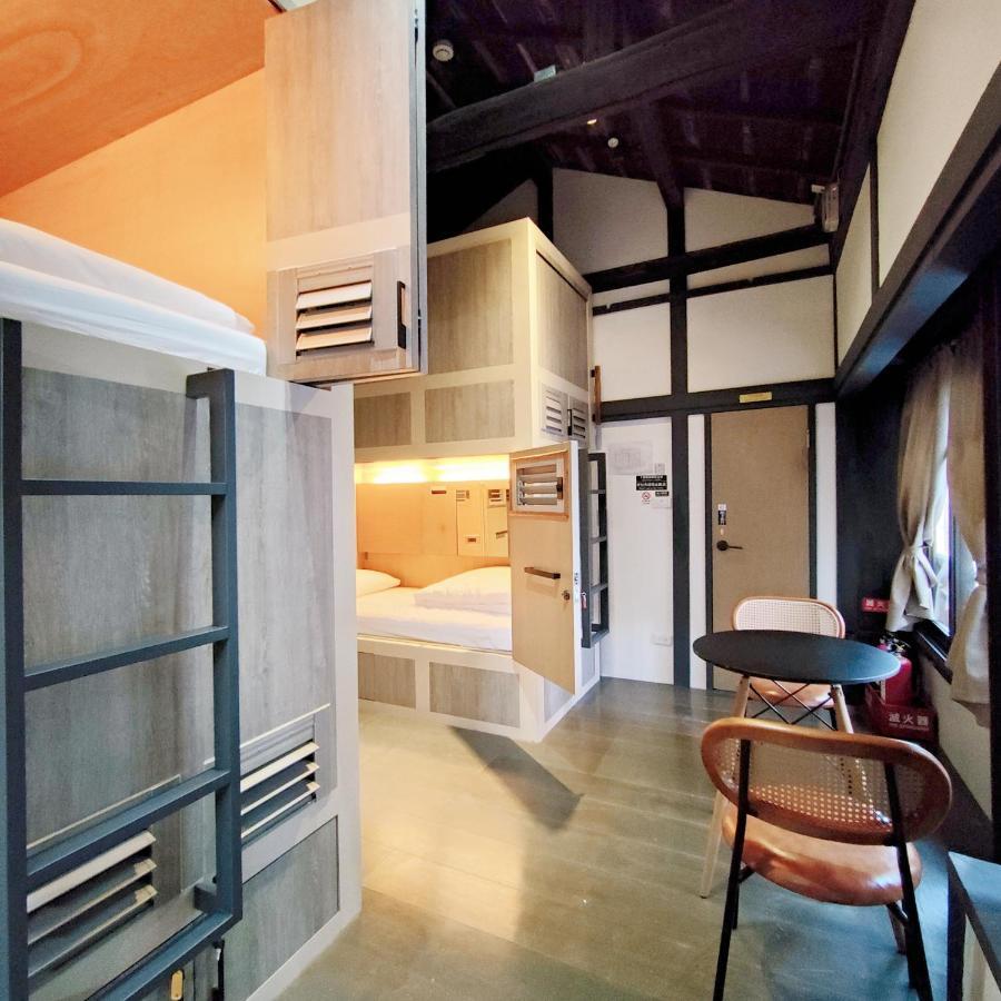 טאינאן Jerry'S Mazehut Hostel מראה חיצוני תמונה