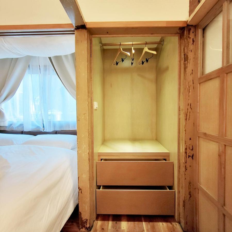 טאינאן Jerry'S Mazehut Hostel מראה חיצוני תמונה