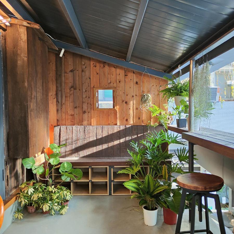 טאינאן Jerry'S Mazehut Hostel מראה חיצוני תמונה